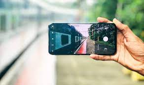 Teknik fotografi dengan hp belakang kini semkain banyak di pelajari, mulai dari teknin fotografi Hp. Kemudian anda