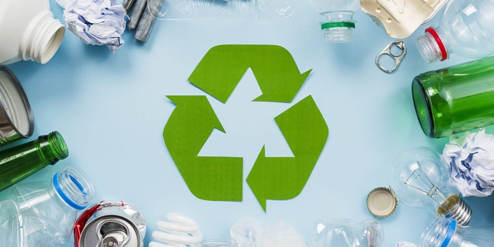 Bisnis daur ulang plastik